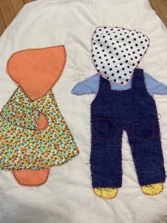 Vintage Embroidered Pillow Case Set - Picture 2 of 9